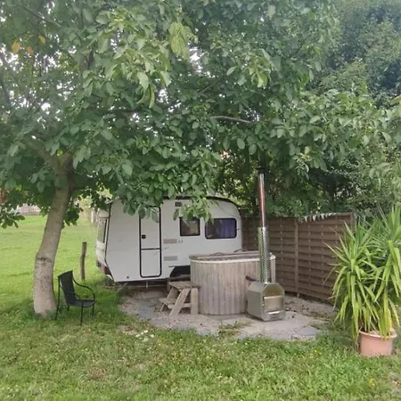 Gruppenunterkunft Mit Billardtisch Und Lamatrekking * Meikirch