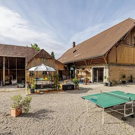 Gruppenunterkunft Mit Billardtisch Und Lamatrekking Фермерский дом *