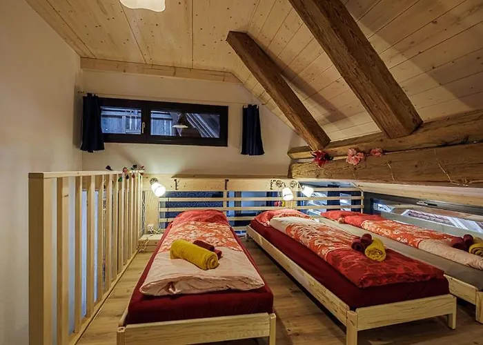 Lantgård Gruppenunterkunft Mit Billardtisch Und Lamatrekking *